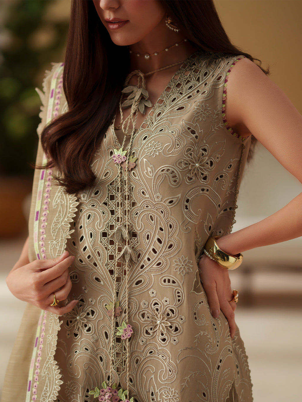 D-113-A | 3 PC Luxury Lawn MASHRIQ | BIN ILYAS