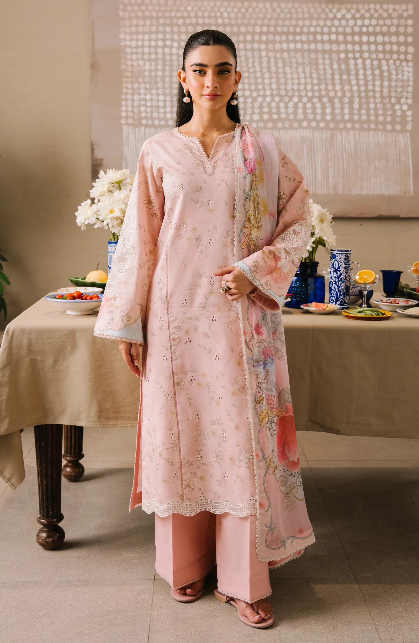 Amyra Main image