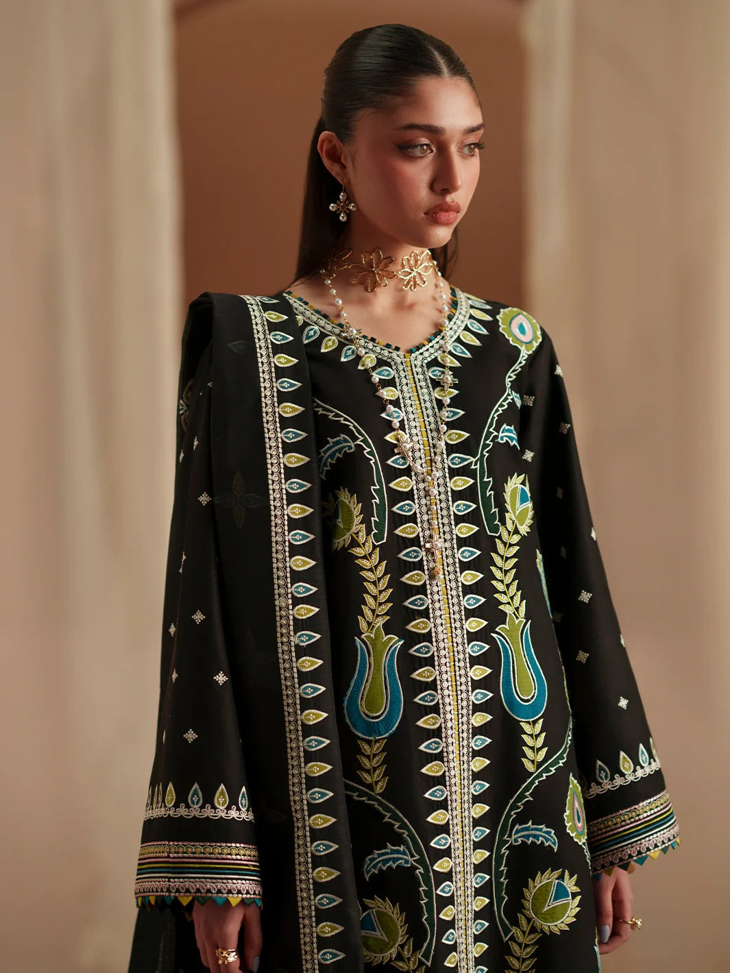 D-118-B | 3 PC Luxury Lawn MASHRIQ | BIN ILYAS Secondary image