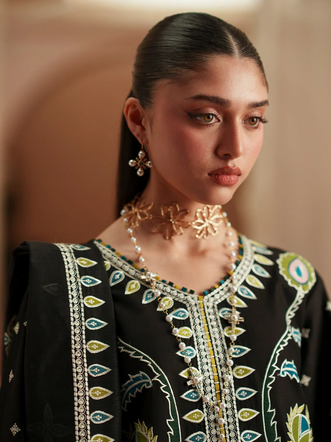 D-118-B | 3 PC Luxury Lawn MASHRIQ | BIN ILYAS