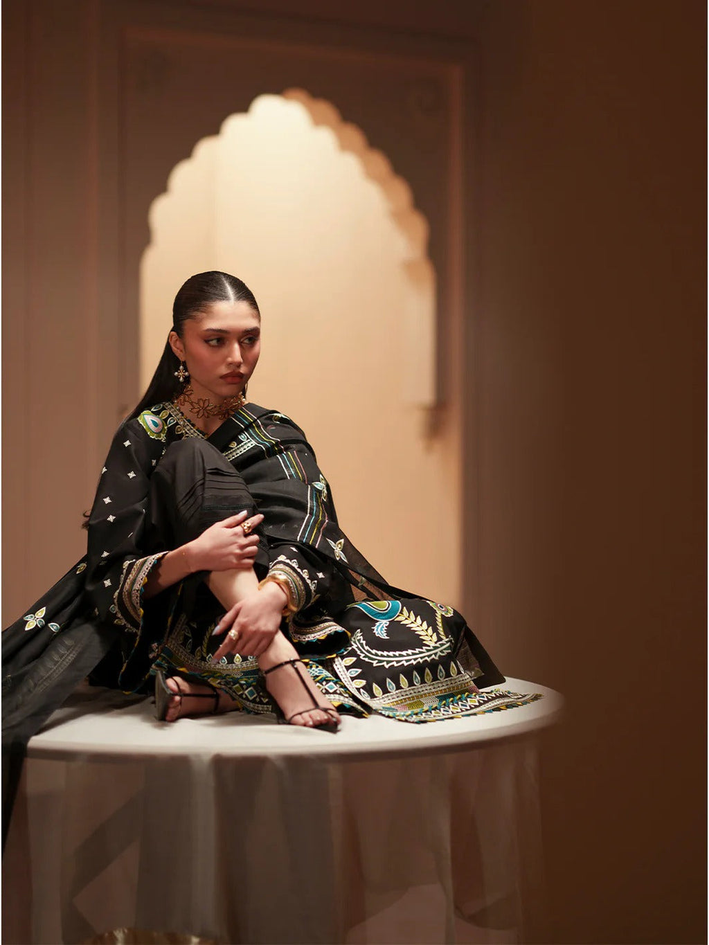 D-118-B | 3 PC Luxury Lawn MASHRIQ | BIN ILYAS