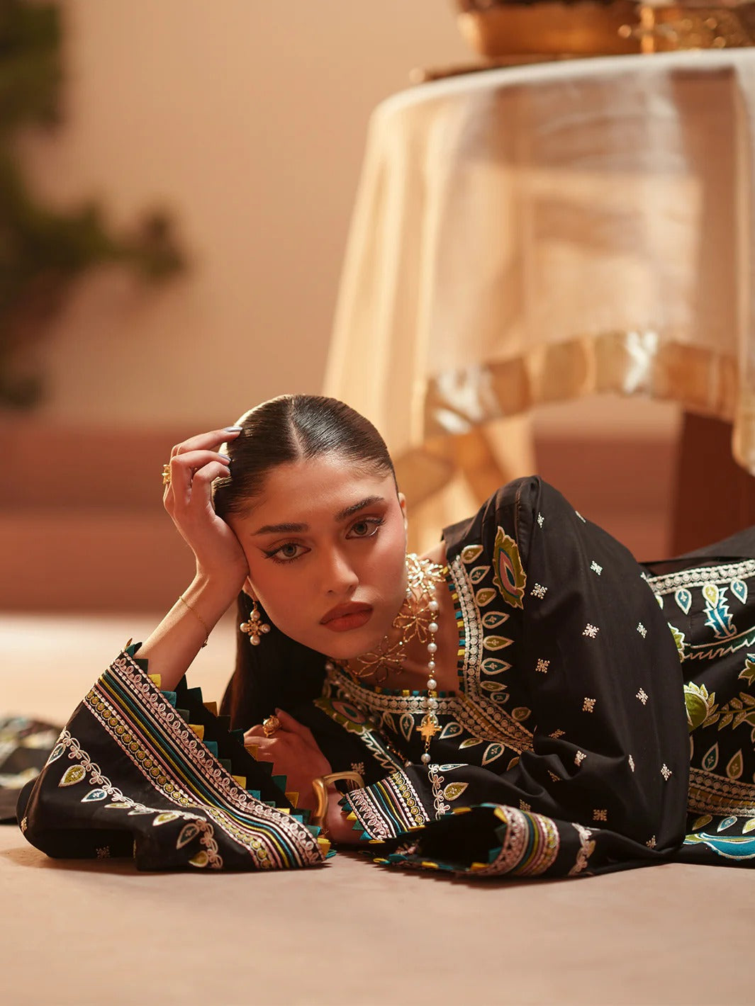 D-118-B | 3 PC Luxury Lawn MASHRIQ | BIN ILYAS