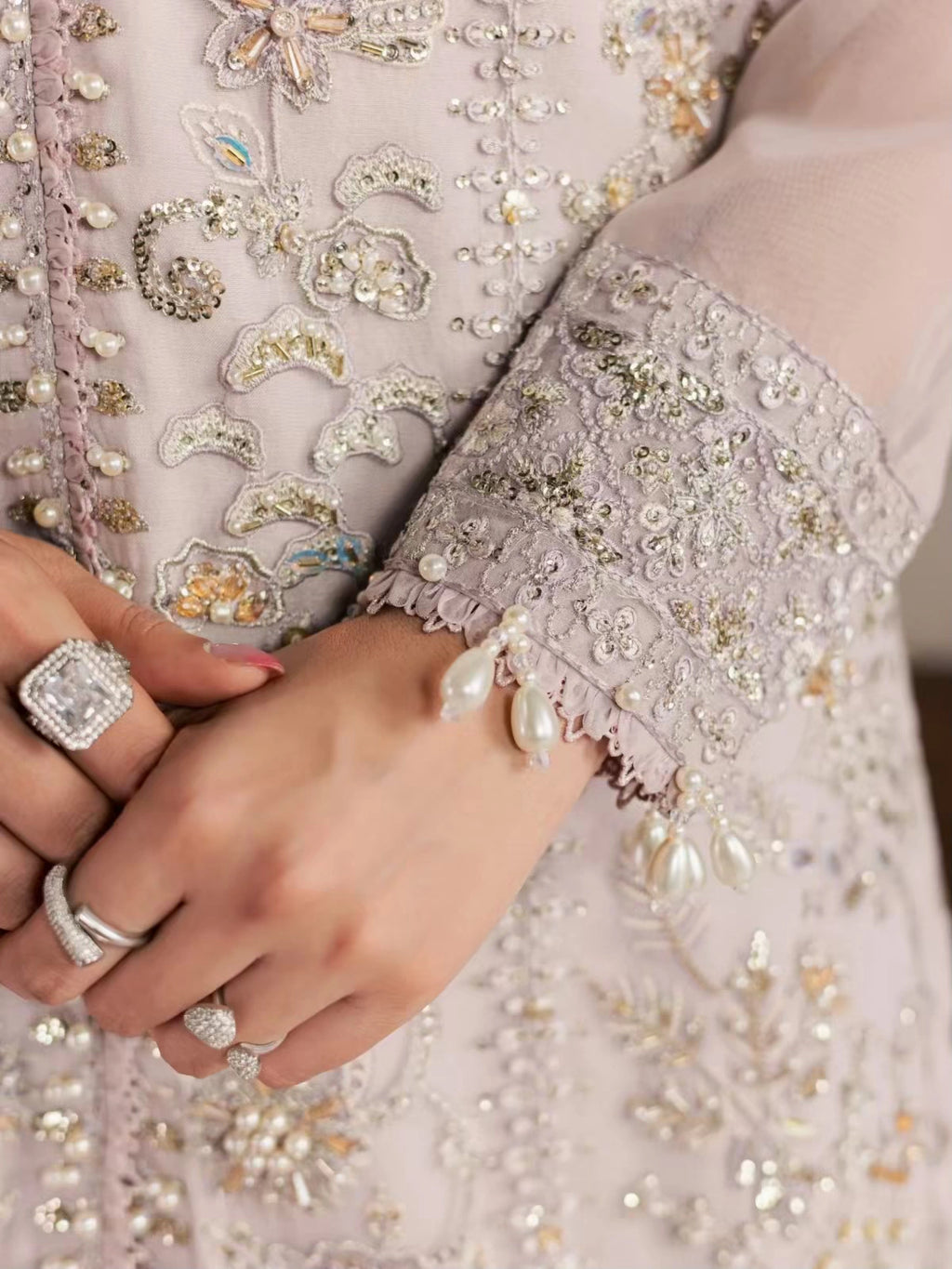 ELARA | Sorelle Festive'26 | AYLIN