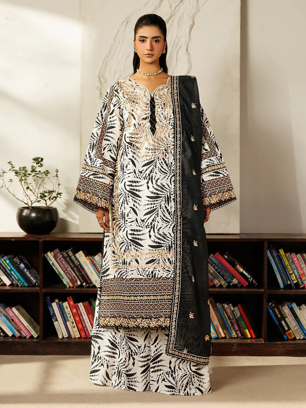 L-08 | 3 PC Lawn | Leila Lawn '26 | Mahnur Main image