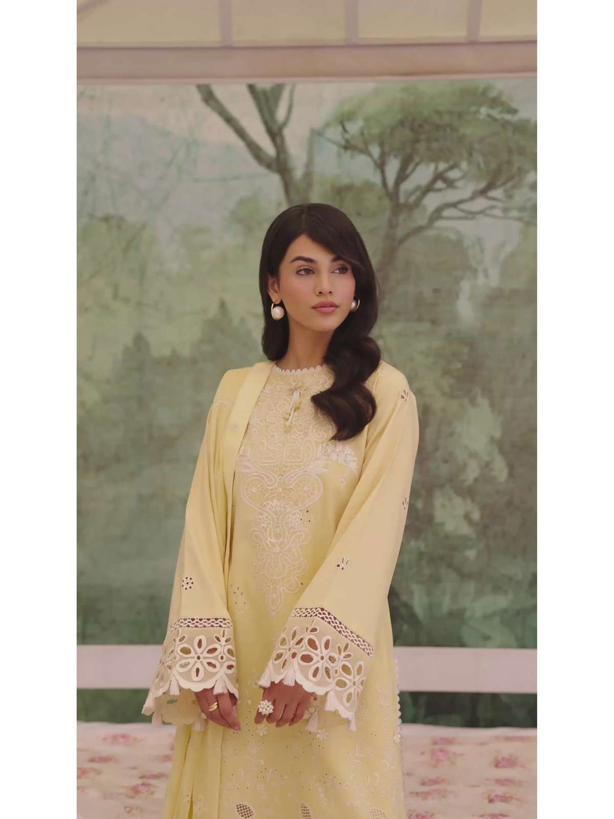 Lumiere Yellow