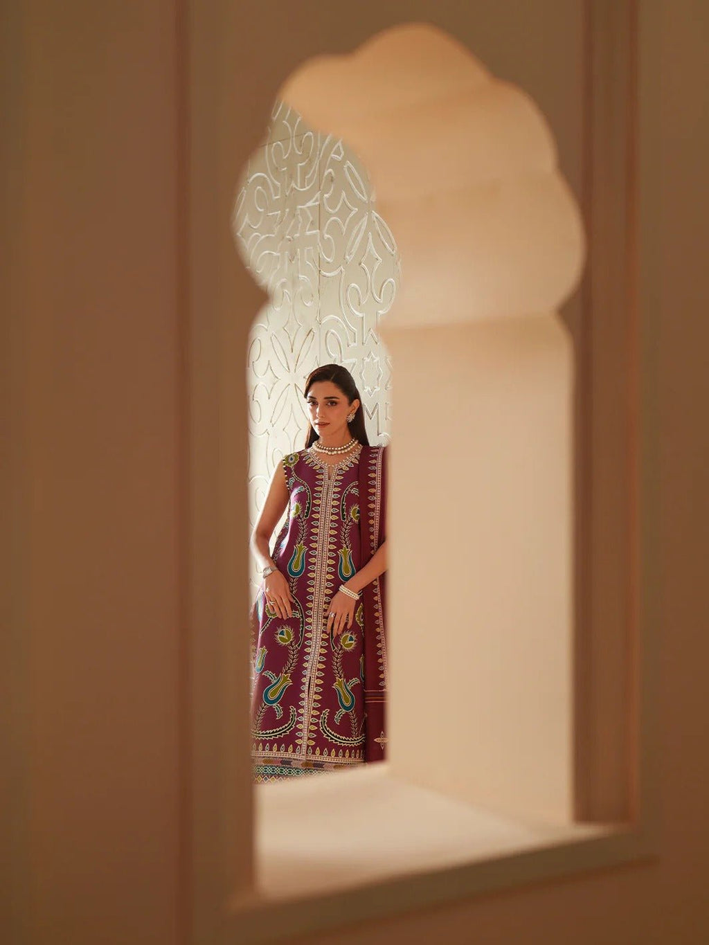 D-118-A | 3 PC Luxury Lawn MASHRIQ | BIN ILYAS - Portia Fabrics