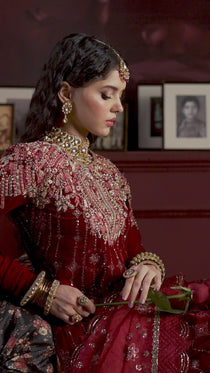 Farah MV23-08 | NILOUFER Velvet Edit '23 | Mushq - Portia Fabrics