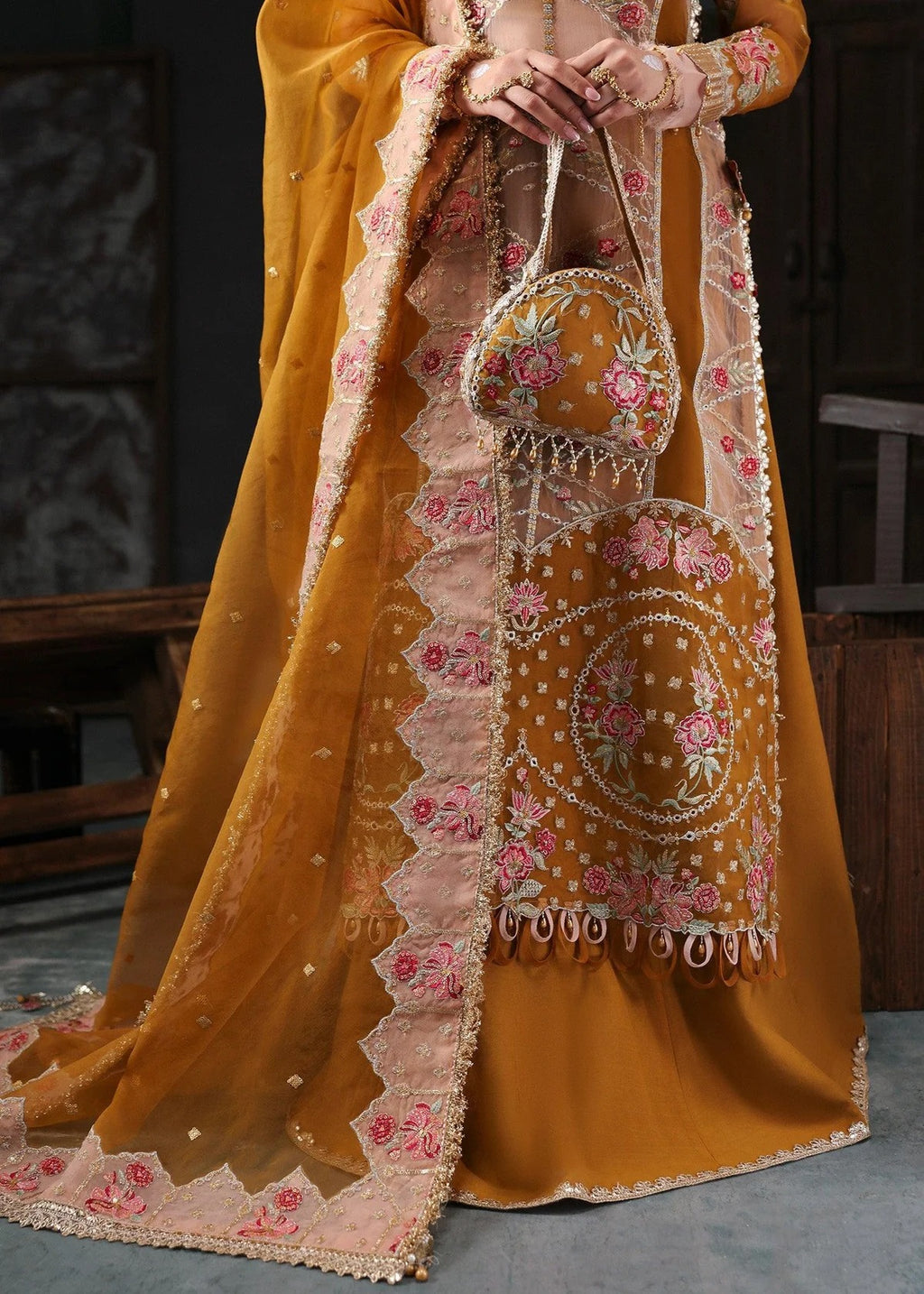 ELENA | Tara Wedding Festive | Sardinia