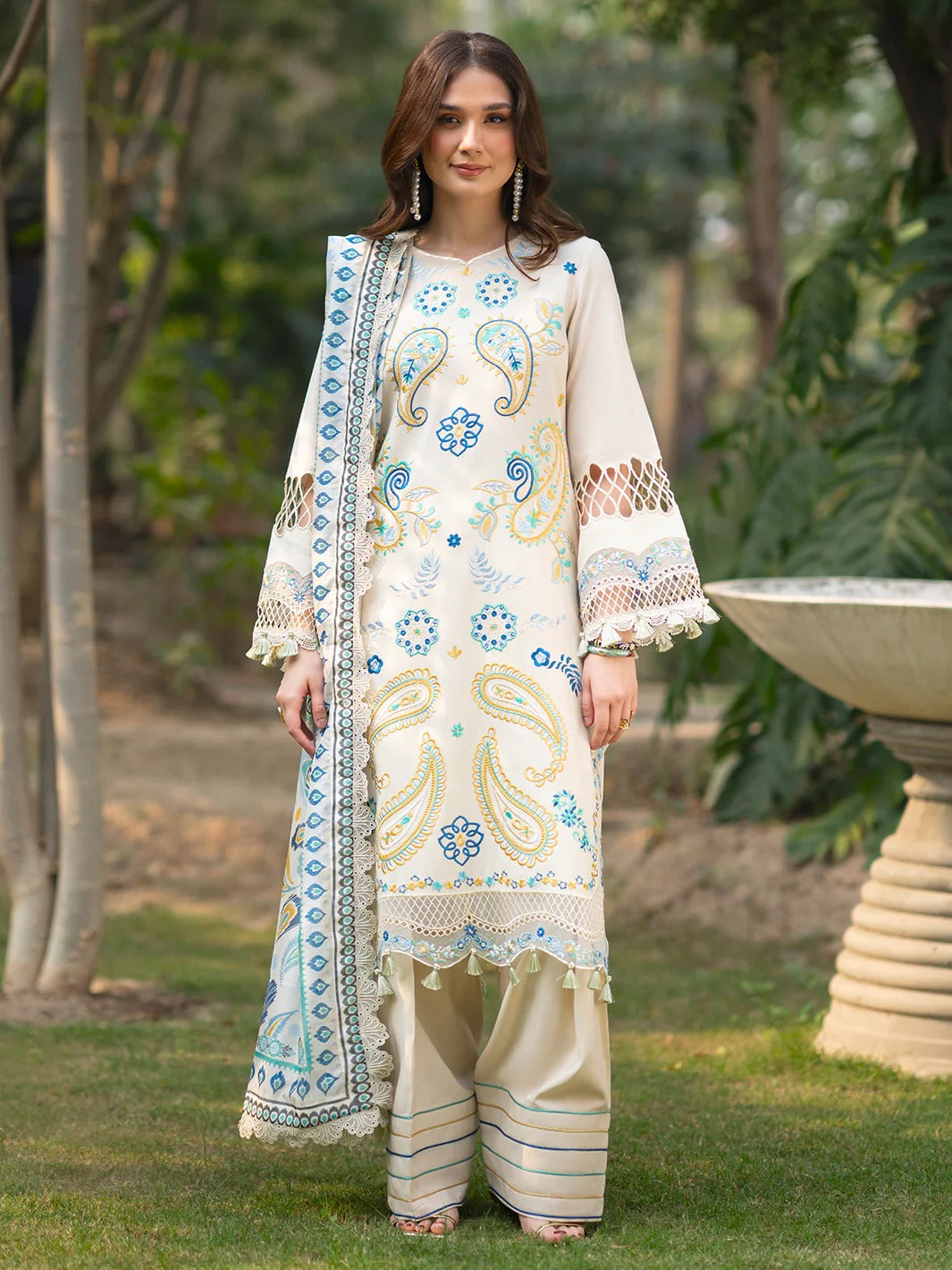 AN-005 | 3 PC Lawn I Angan Embroidered Lawn '26 I MAHNUR Main image