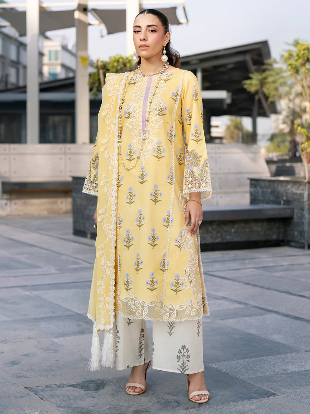 BW - 006 | 3 PC LAWN I Broadway Luxury Lawn '26 I MAHNUR