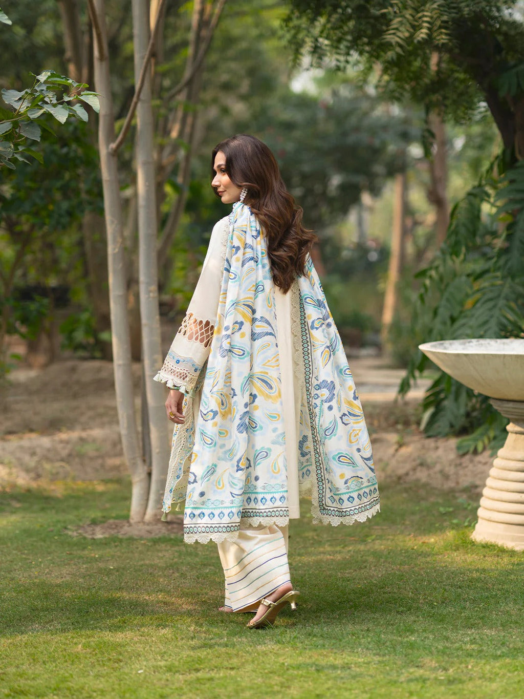 AN-005 | 3 PC Lawn I Angan Embroidered Lawn '26 I MAHNUR