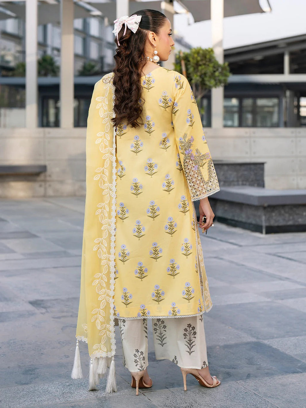 BW - 006 | 3 PC LAWN I Broadway Luxury Lawn '26 I MAHNUR