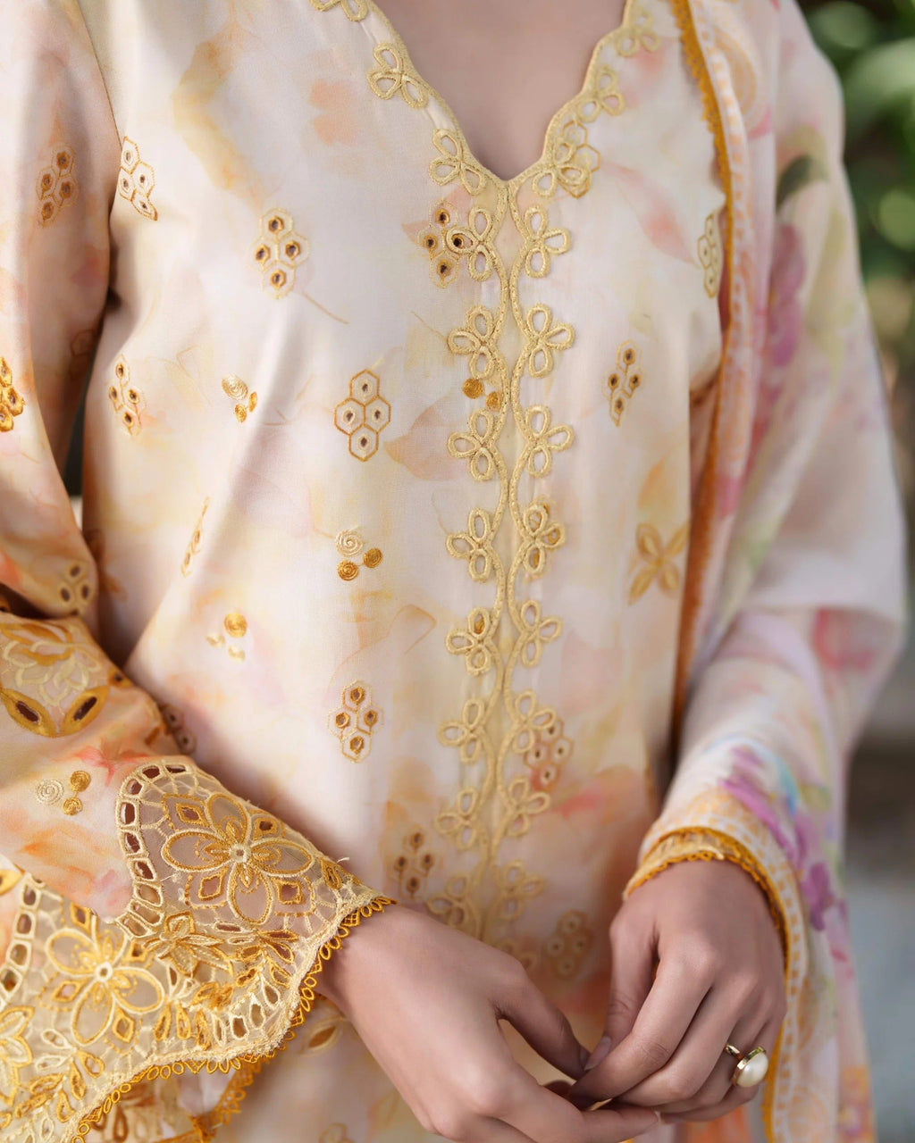 SOLAYA I Summer Lines Printkari I Neeshay