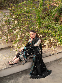 AN-011 | 3 PC Lawn I Angan Embroidered Lawn '26 I MAHNUR