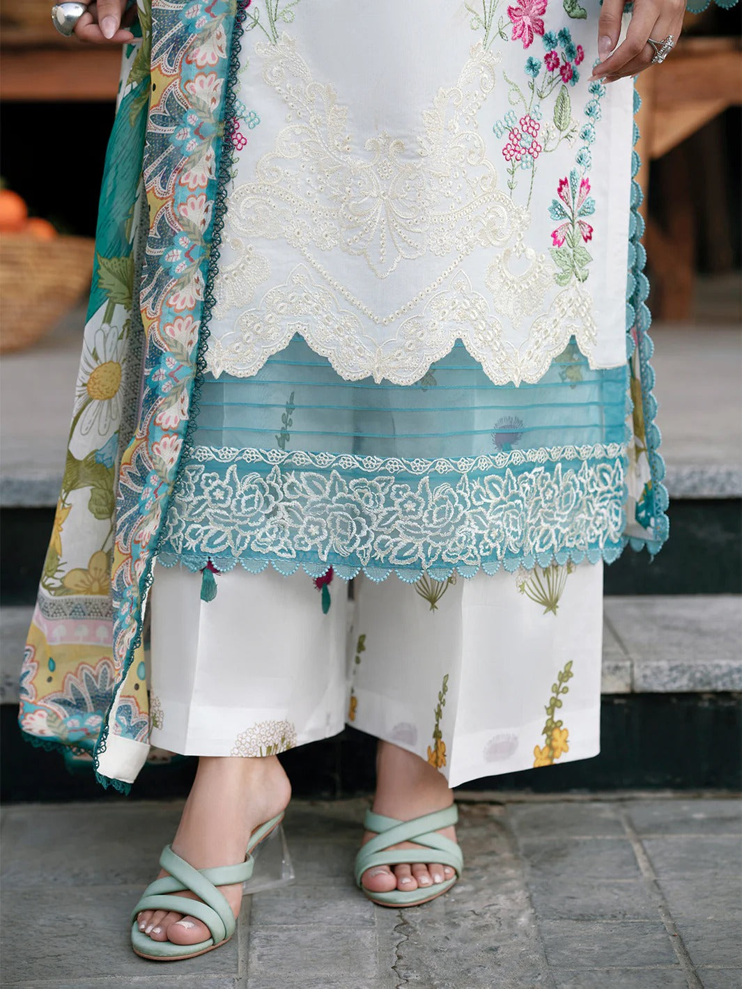 BW - 004 | 3 PC LAWN I Broadway Luxury Lawn '26 I MAHNUR