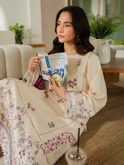 Liana I Fall & Florals Karandi I Yards - Portia Fabrics