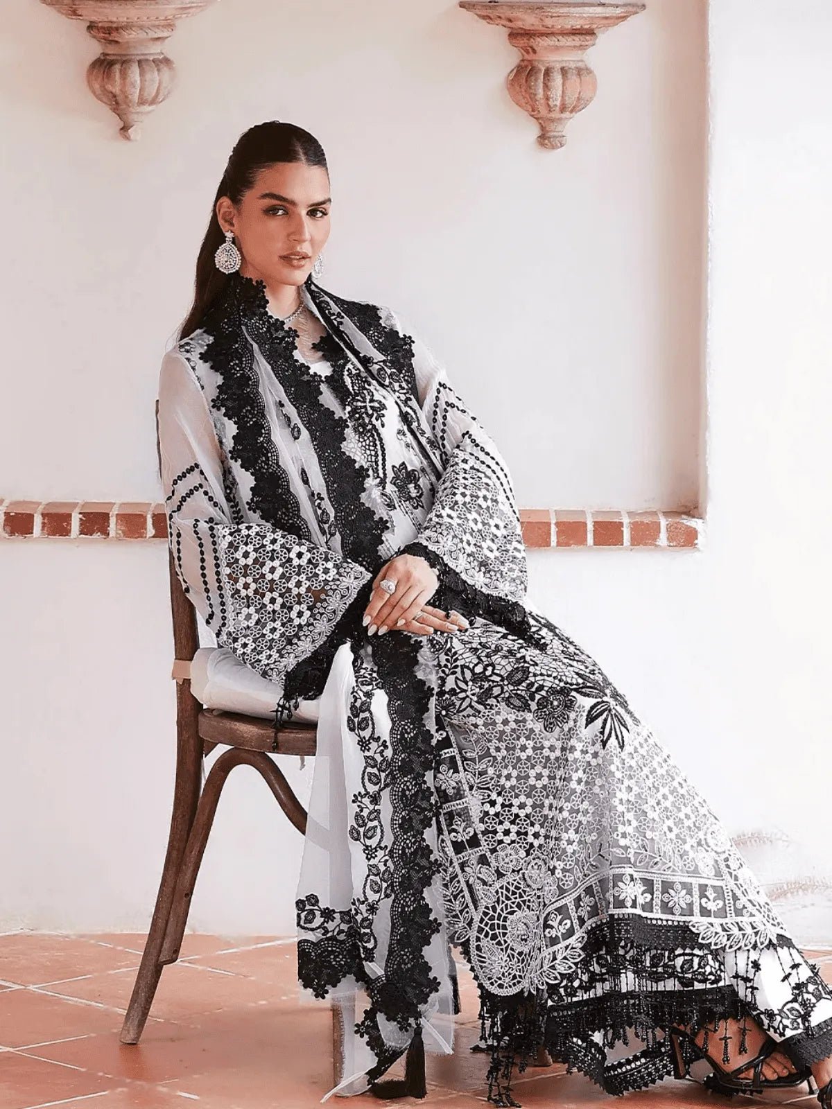PEARl-lU26-05 | Lumiere Chiffon 26 | Saira Rizwan Secondary image
