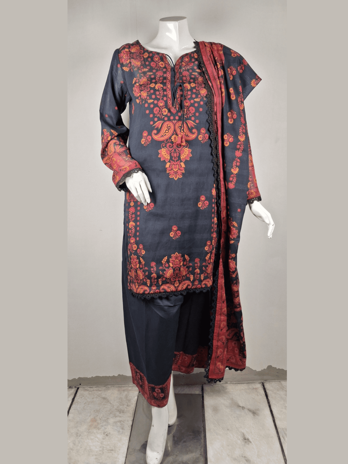 D05 | Dastaan | Portia Fabrics Secondary image