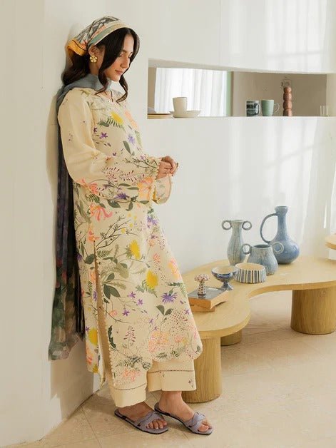 Sena I Fall & Florals Karandi I Yards - Portia Fabrics