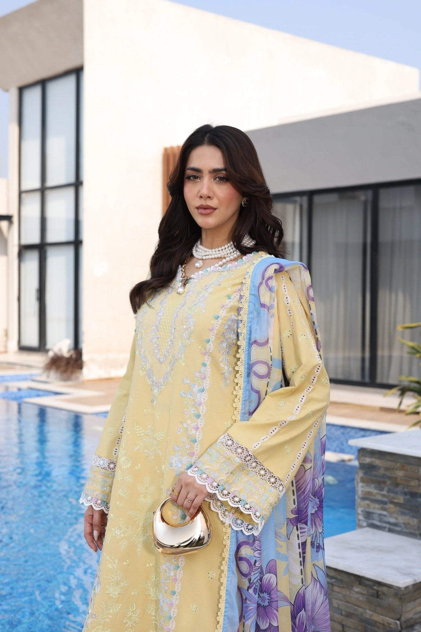Vanilla Daisy | Luxury Lawn 26 | Aylin - Portia Fabrics