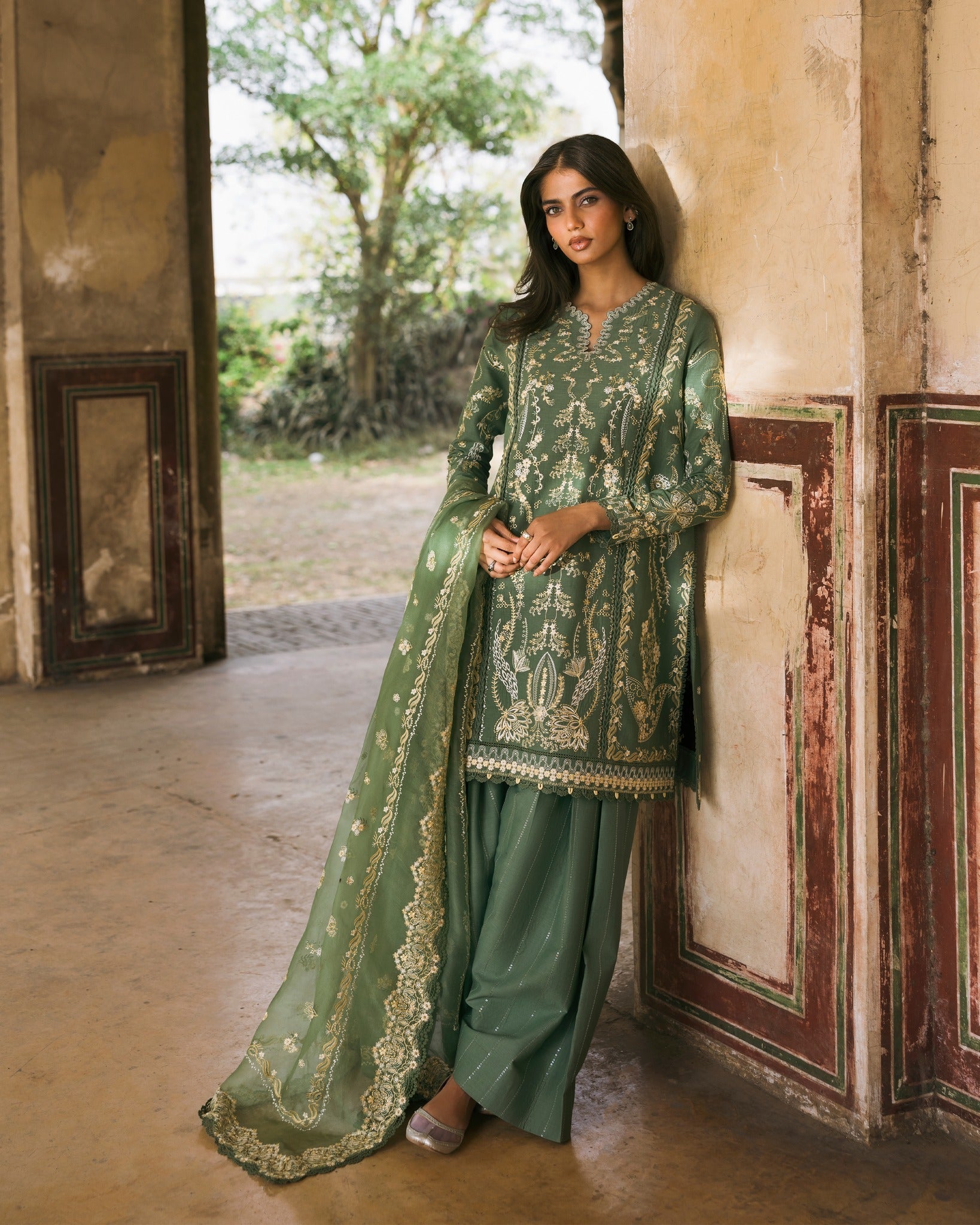 WAADНА I Mulaqaat Festive Lawn 25 I AFROZEH - Portia Fabrics