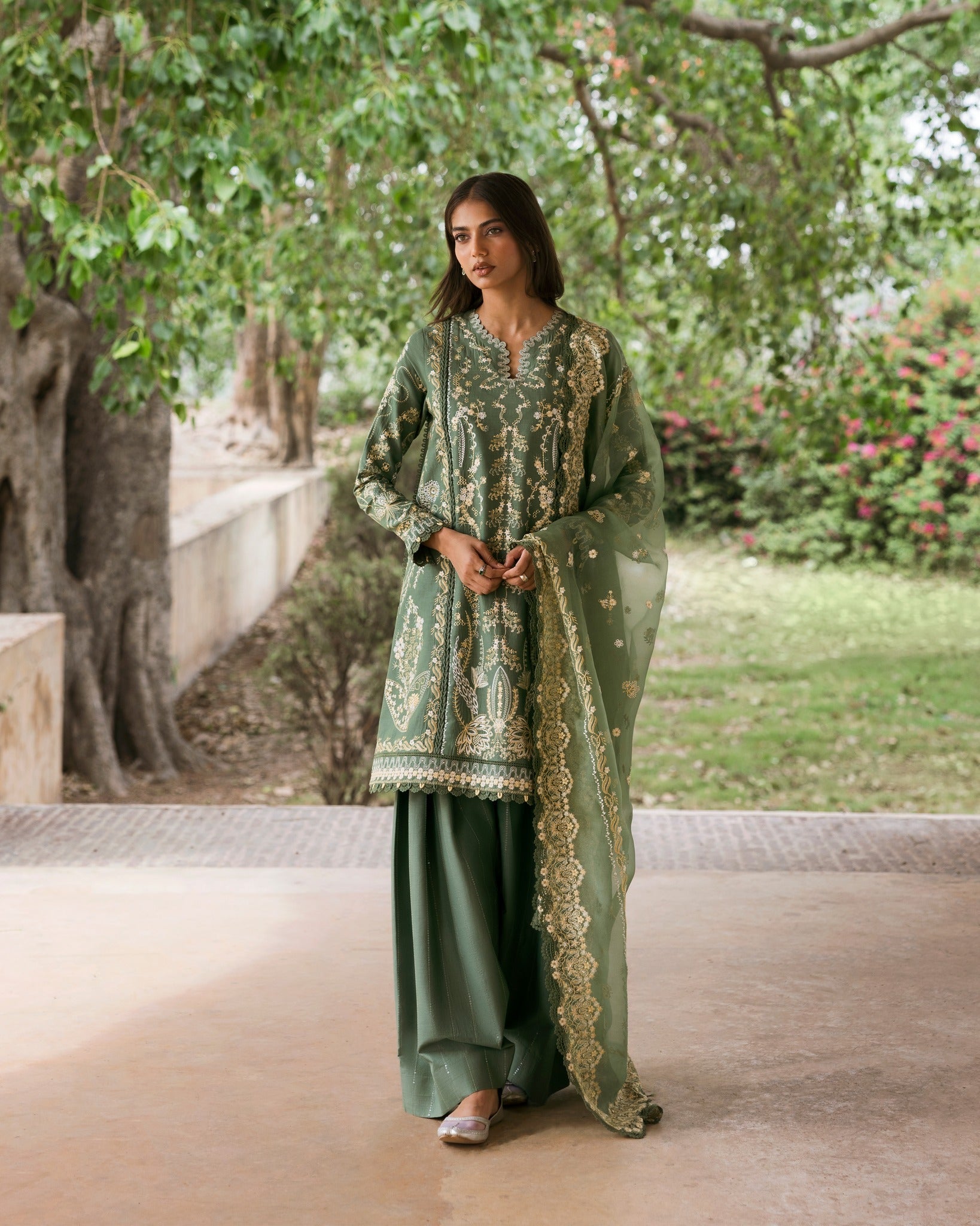 WAADНА I Mulaqaat Festive Lawn 25 I AFROZEH - Portia Fabrics Main image